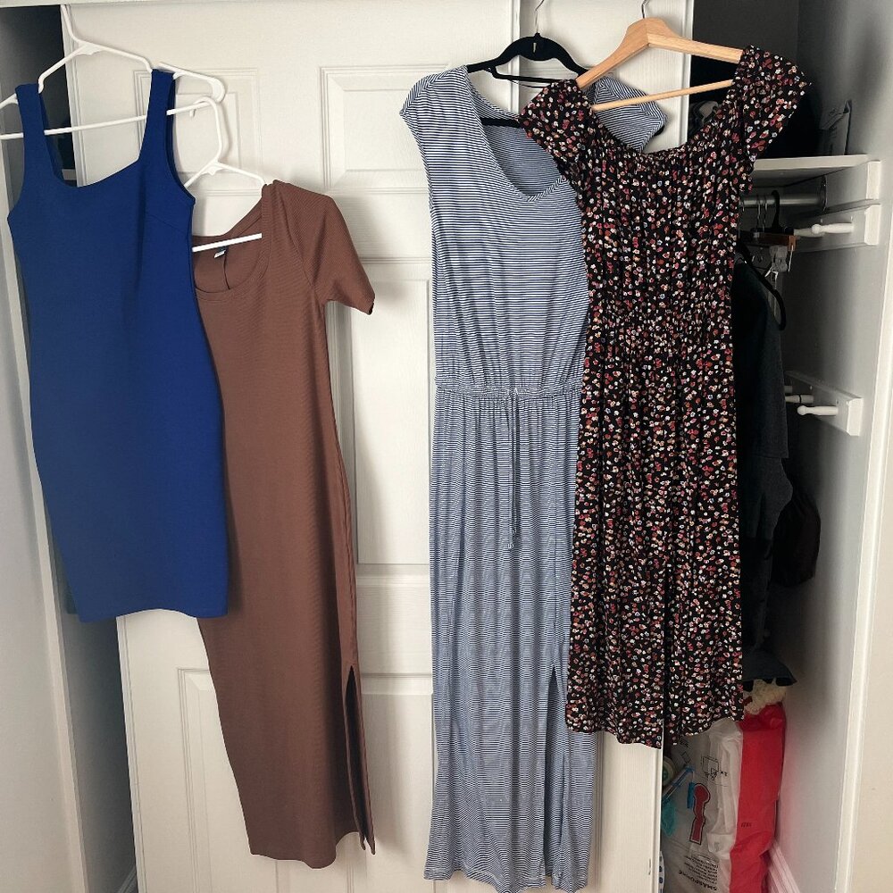 4 Women's Summer Dresses Sizes xs/s
